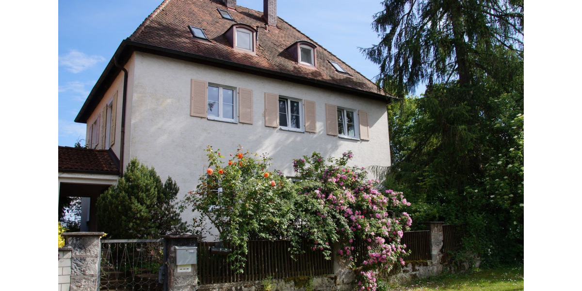 Villa Fürth Eigenes Heim - 8 Zimmer, 270 m&sup2;, 3.300&euro; | Angebot:25310732