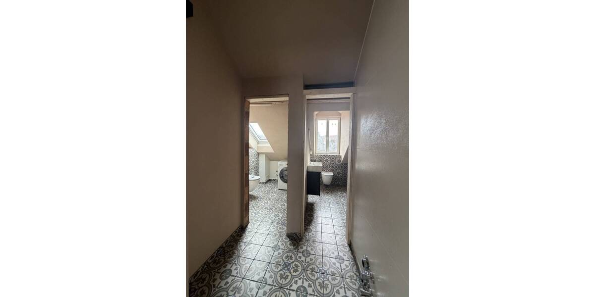 Etagenwohnung Erlangen Innenstadt - 4 Zimmer, 90 m&sup2;, 1.700&euro; | Angebot:26015681