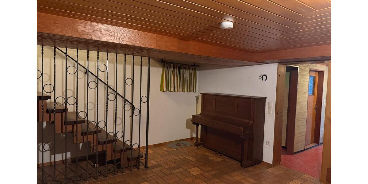 Erdgeschoßwohnung Fürth Eigenes Heim - 5 Zimmer, 250 m&sup2;, 1.700&euro; | Angebot:25126681