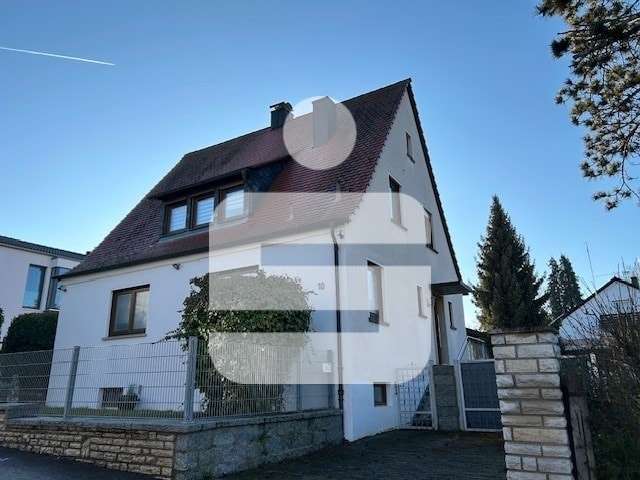Einfamilienhaus Herzogenaurach - 7 Zimmer, 122 m&sup2;, 690.000&euro; | Angebot:25542058