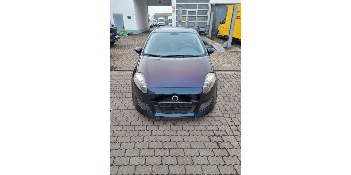 Fiat Grande Punto 161.397 km 2.600 &euro; Fürth 90765