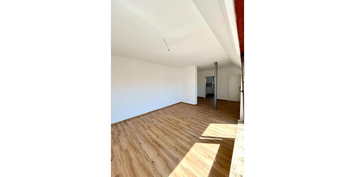 Dachgeschoßwohnung Fürth Bislohe - 3.5 Zimmer, 99 m&sup2;, 1.335&euro; | Angebot:26600559