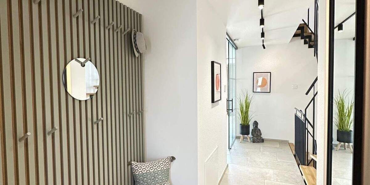 Reihenmittelhaus Nürnberg Lohhof - 5 Zimmer, 121 m&sup2;, 680.000&euro; | Angebot:25879264