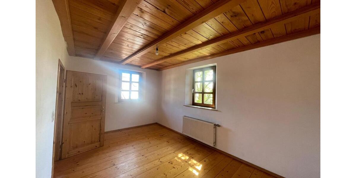 Etagenwohnung Fürth Atzenhof - 5 Zimmer, 145 m&sup2;, 1.380&euro; | Angebot:27596821