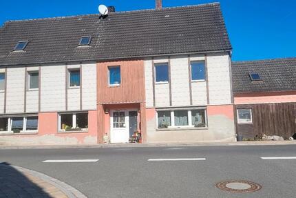 Haus Wilhermsdorf - 9 Zimmer, 320 m&sup2;, 380.000&euro; | Angebot:26890333