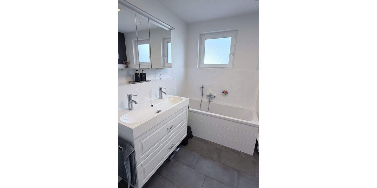 Reihenmittelhaus Adelsdorf - 5 Zimmer, 163 m&sup2;, 589.000&euro; | Angebot:25823694