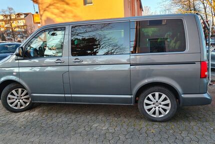 VW T5 Multivan 167.000 km 18.000 &euro; Oberasbach 90522