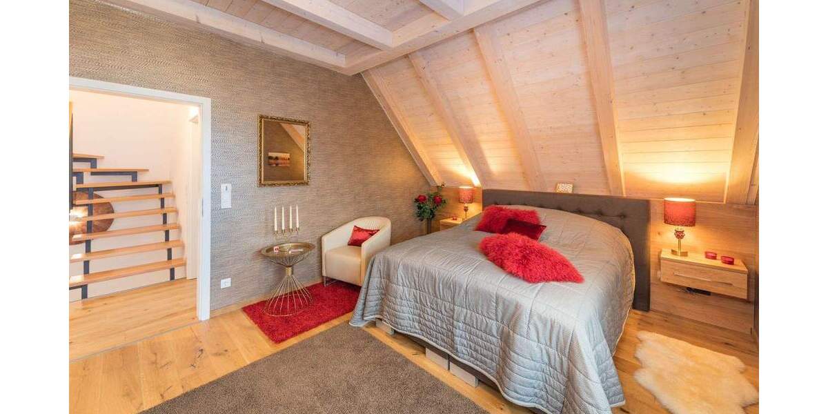 Doppelhaushälfte Oberreichenbach - 6 Zimmer, 196 m&sup2;, 2.490&euro; | Angebot:25665850