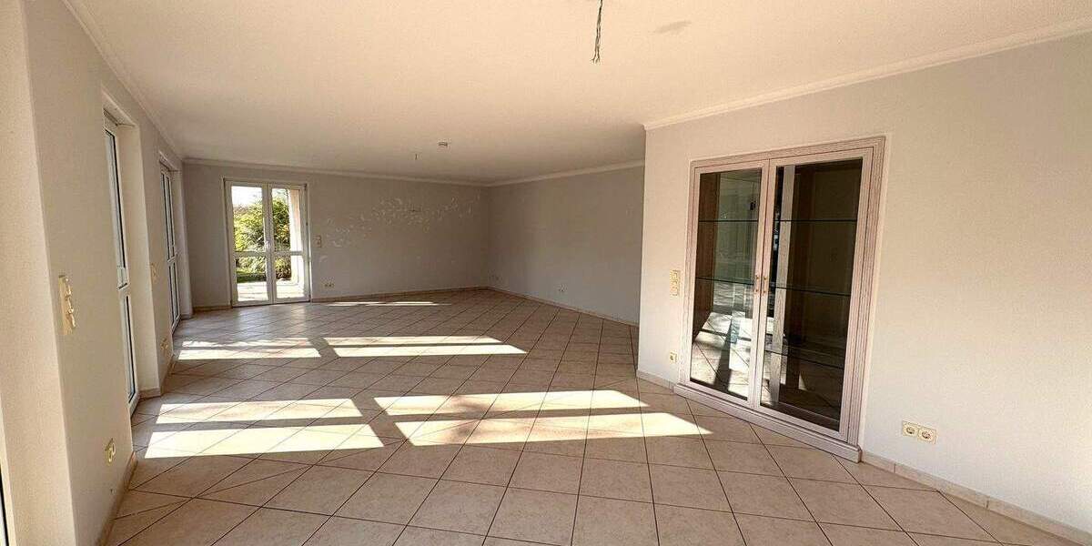 Etagenwohnung Nürnberg Gaismannshof - 4 Zimmer, 145 m&sup2;, 2.000&euro; | Angebot:25940493