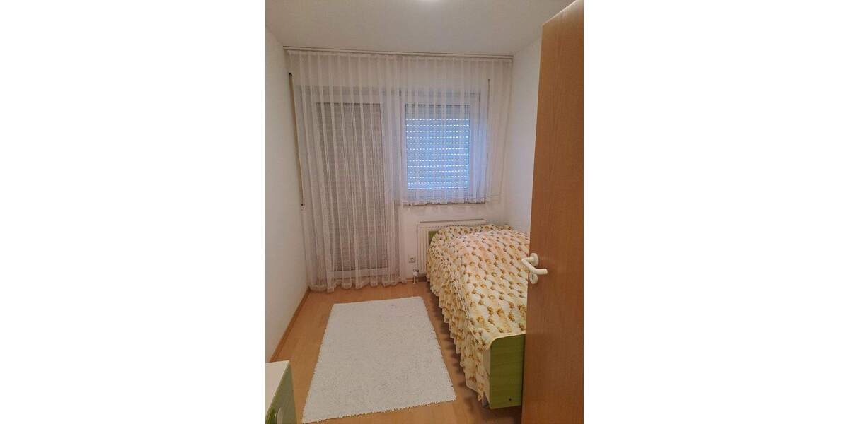 Etagenwohnung Adelsdorf - 4 Zimmer, 90 m&sup2;, 1.040&euro; | Angebot:25741981