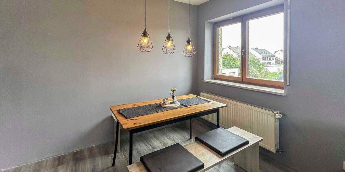 Einfamilienhaus Büchenbach - 8 Zimmer, 238 m&sup2;, 455.000&euro; | Angebot:25775448