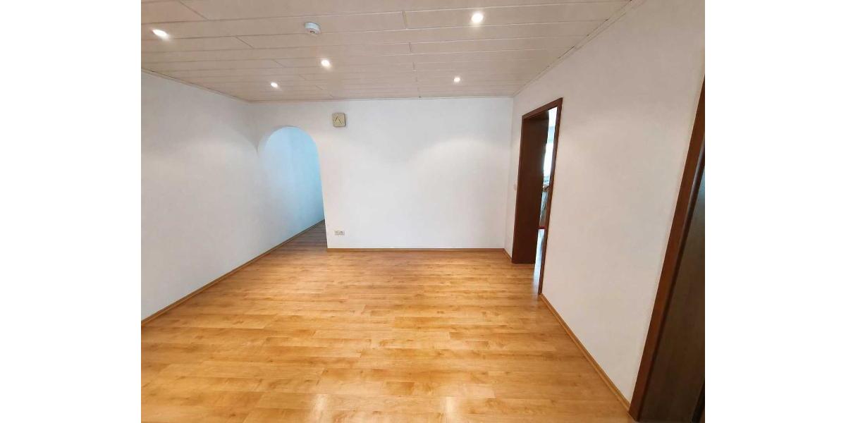 3 Zi. Wohnung im EG mit Terrasse, Gartenmitbenutzung und Garage - Etagenwohnung Hessdorf | Angebot:27314099