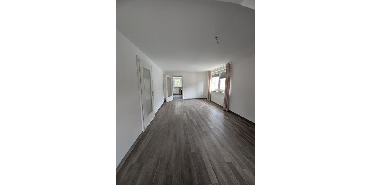 Dachgeschoßwohnung Nürnberg Gibitzenhof - 2.5 Zimmer, 72 m&sup2;, 830&euro; | Angebot:25650918