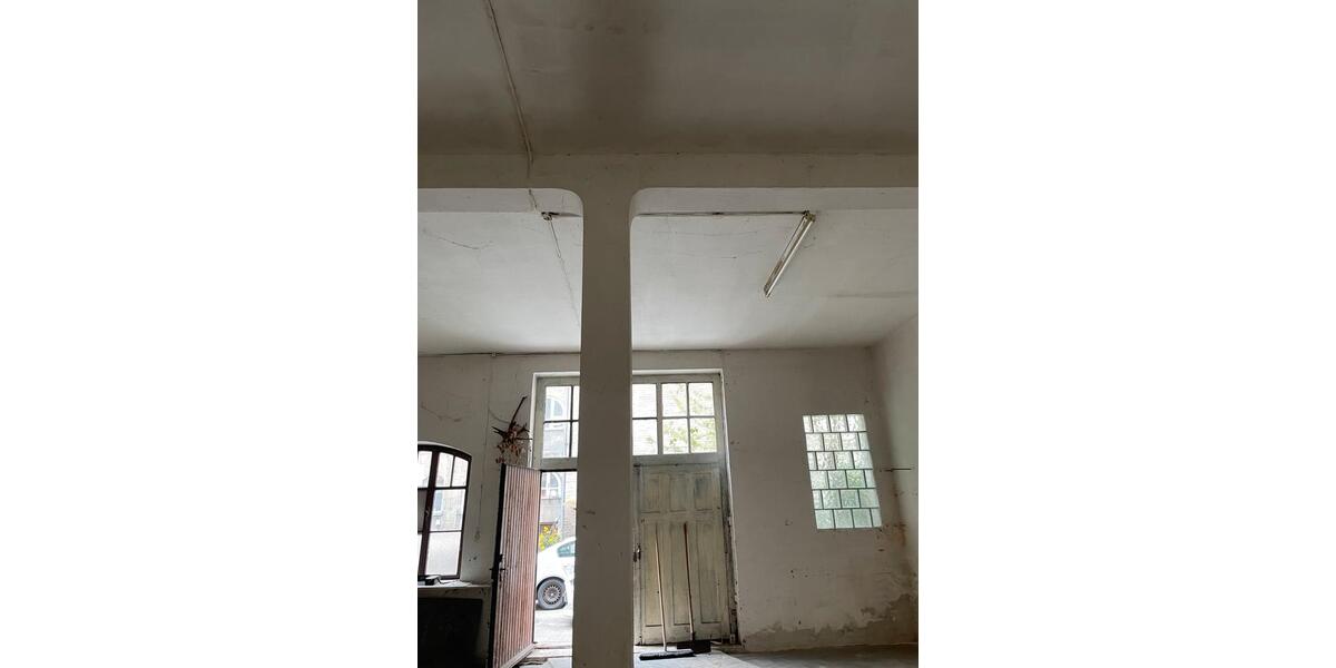 Etagenwohnung Nürnberg Sankt Leonhard - 4 Zimmer, 200 m&sup2;, 330.000&euro; | Angebot:26256002
