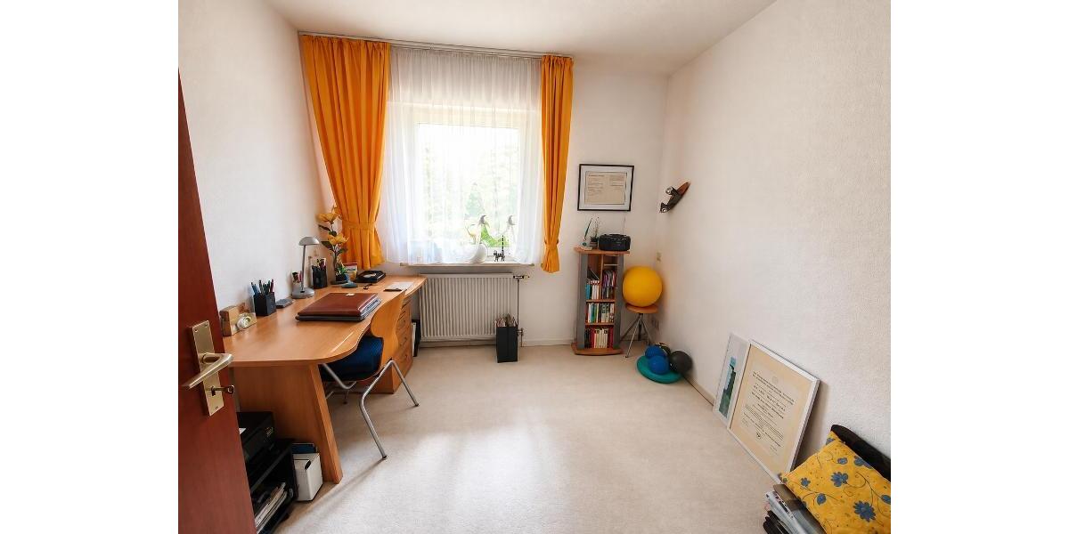 Einfamilienhaus mit Doppelgarage, Carport und großem Garten - Einfamilienhaus Weisendorf | Angebot:27651236