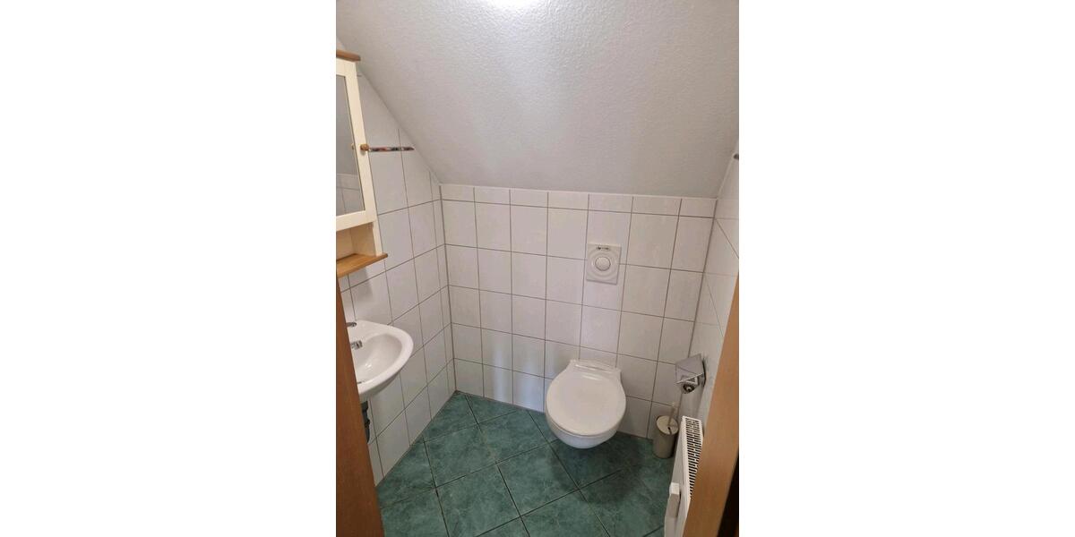 Dachgeschoßwohnung Erlangen Bruck - 3.5 Zimmer, 120 m&sup2;, 1.450&euro; | Angebot:25107077