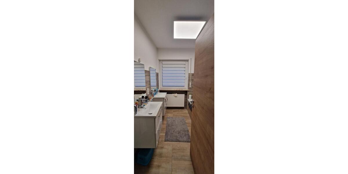 Einfamilienhaus Windsbach - 7 Zimmer, 250 m&sup2;, 490.000&euro; | Angebot:25052583