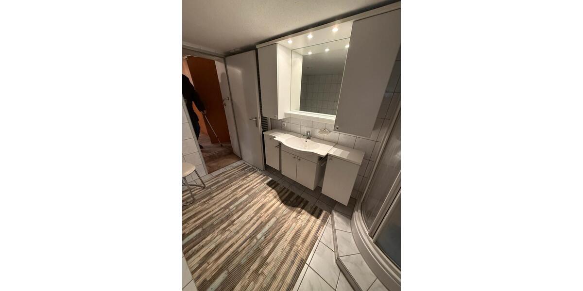 Bauernhaus, Landhaus Nürnberg Gibitzenhof - 8 Zimmer, 250 m&sup2;, 2.500&euro; | Angebot:25767124