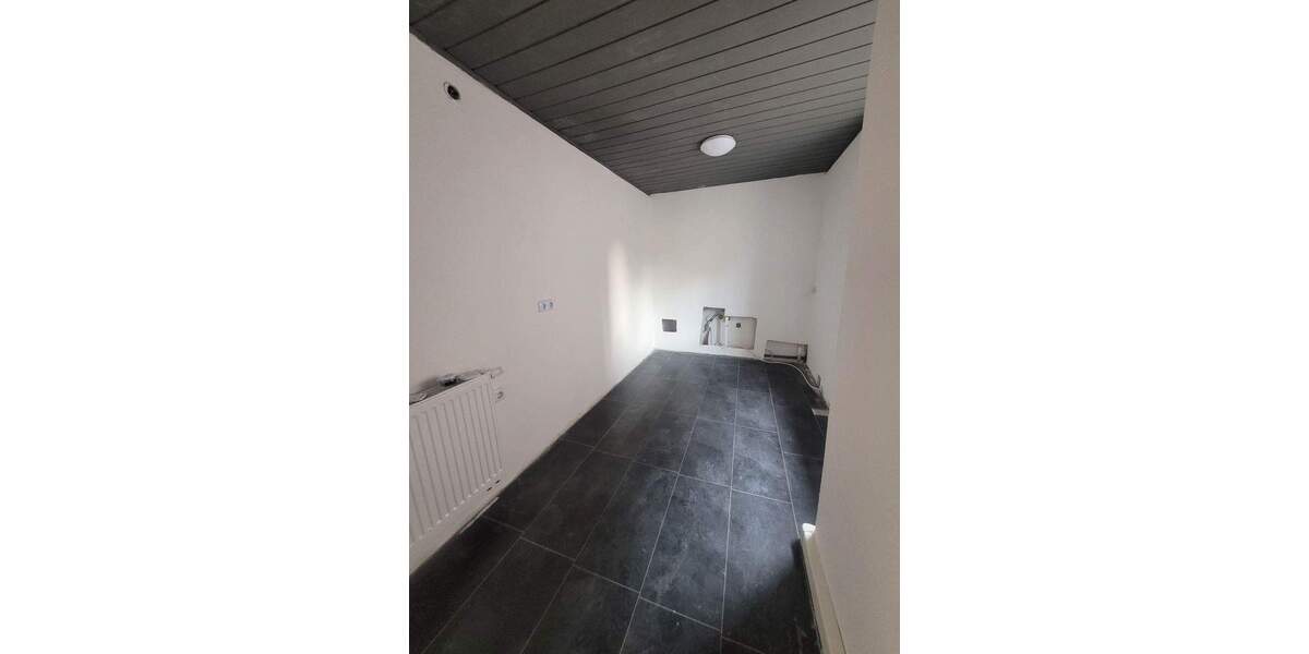 Mehrfamilienhaus, Wohnhaus Adelsdorf - 8 Zimmer, 202 m&sup2;, 398.000&euro; | Angebot:25681317