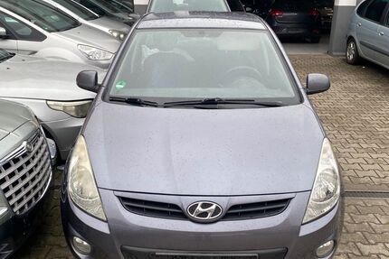 Hyundai i20 211.000 km 1.550 &euro; Fürth 90763