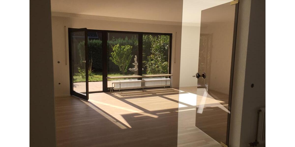 Reihenhaus Nürnberg Schnepfenreuth - 6.5 Zimmer, 175 m&sup2;, 1.050.000&euro; | Angebot:25023256