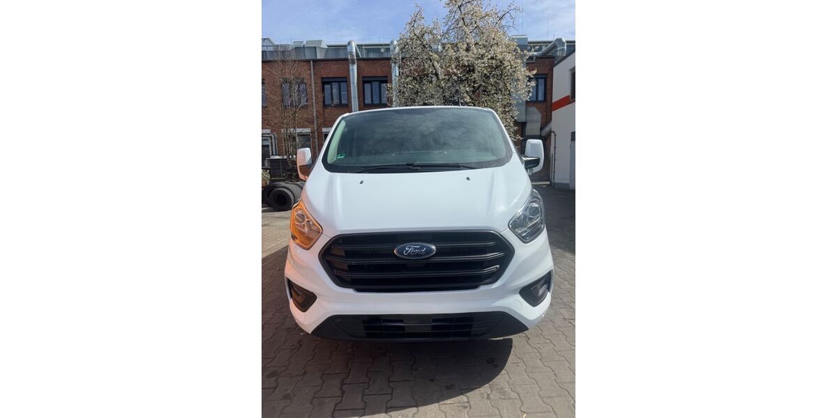Ford Transit Custom 184.000 km 10.600 &euro; Nuernberg 90439
