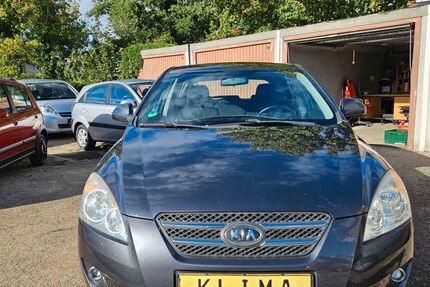 Kia ceed / Ceed 133.000 km 4.480 &euro; Nürnberg 90455