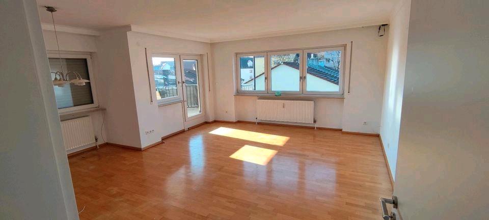 Etagenwohnung Oberasbach - 2 Zimmer, 90 m&sup2;, 1.250&euro; | Angebot:26498632