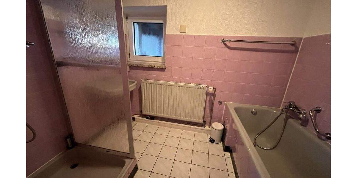 Einfamilienhaus Burgthann - 7 Zimmer, 143 m&sup2;, 319.000&euro; | Angebot:25667536