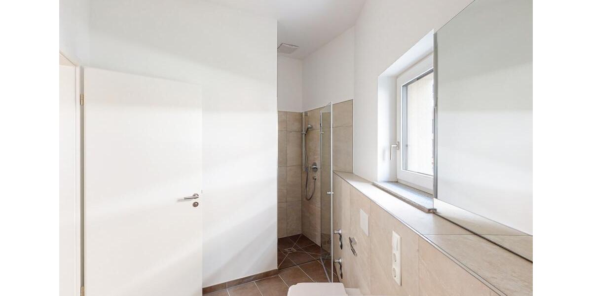 Erdgeschoßwohnung Nürnberg Erlenstegen - 3 Zimmer, 102 m&sup2;, 1.590&euro; | Angebot:25543276