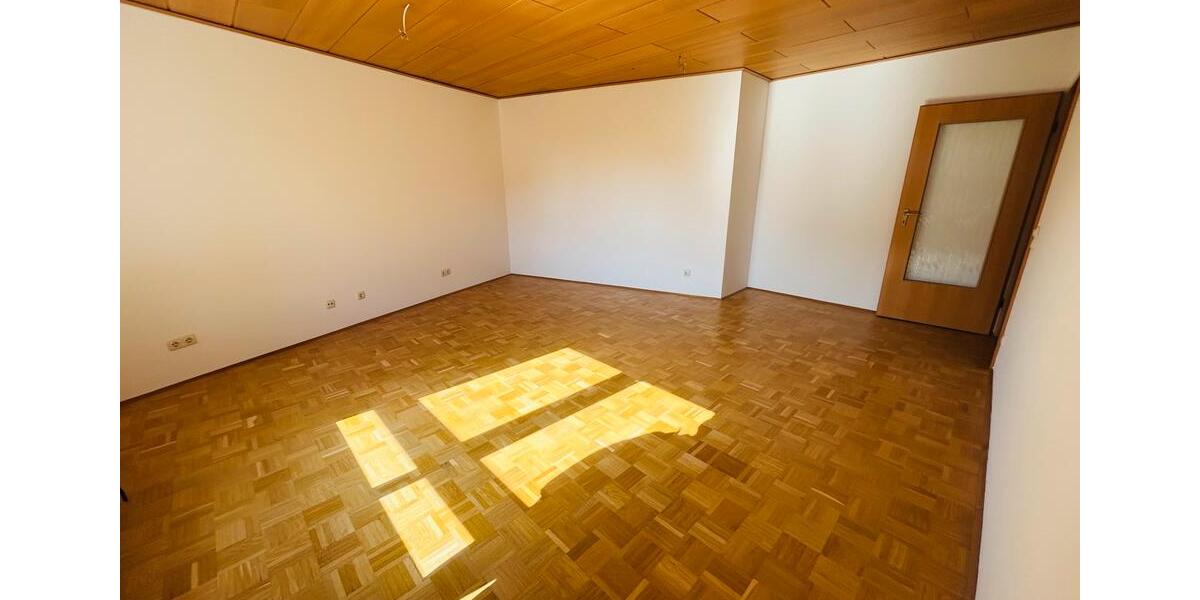 Etagenwohnung Nürnberg Gaismannshof - 3 Zimmer, 84 m&sup2;, 1.150&euro; | Angebot:25923238