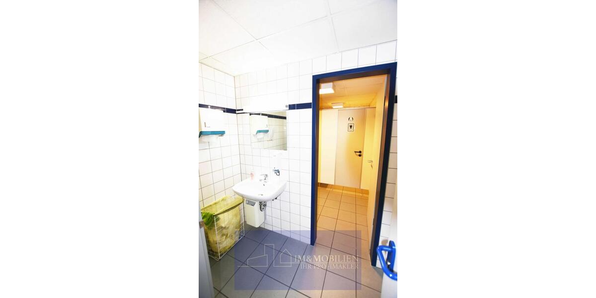 Gewerbeobjekt Erlangen Bruck - 9&euro; | Angebot:23224217