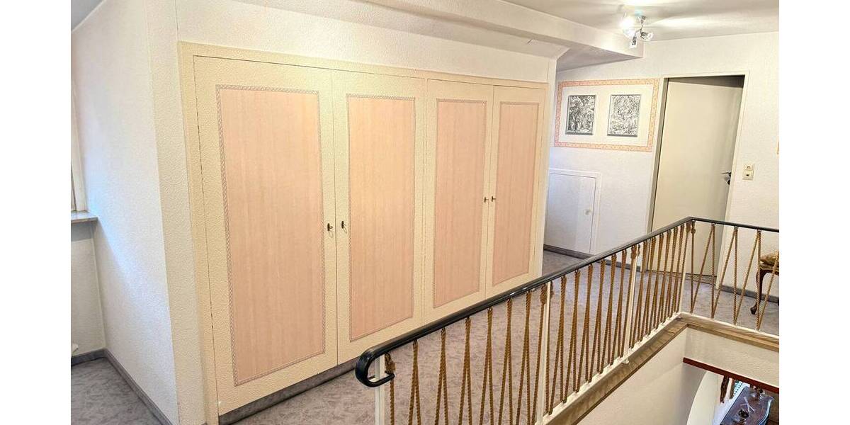 Mehrfamilienhaus, Wohnhaus Nürnberg Altenfurt - 8 Zimmer, 182 m&sup2;, 749.000&euro; | Angebot:26643501