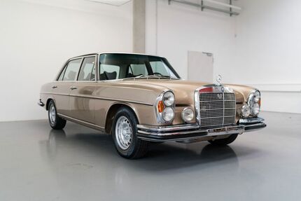 Mercedes-Benz 300 4.900 km 88.500 &euro; Nürnberg 90408