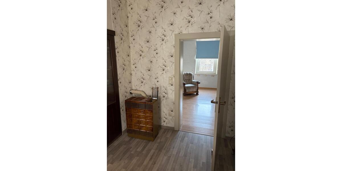 Etagenwohnung Nürnberg Eberhardshof - 5.5 Zimmer, 120 m&sup2;, 1.500&euro; | Angebot:25410897