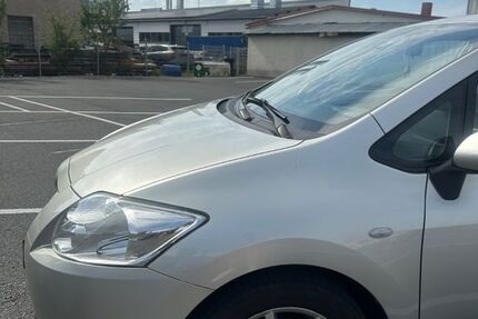 Toyota Auris 202.450 km 3.500 &euro; Nürnberg 90441