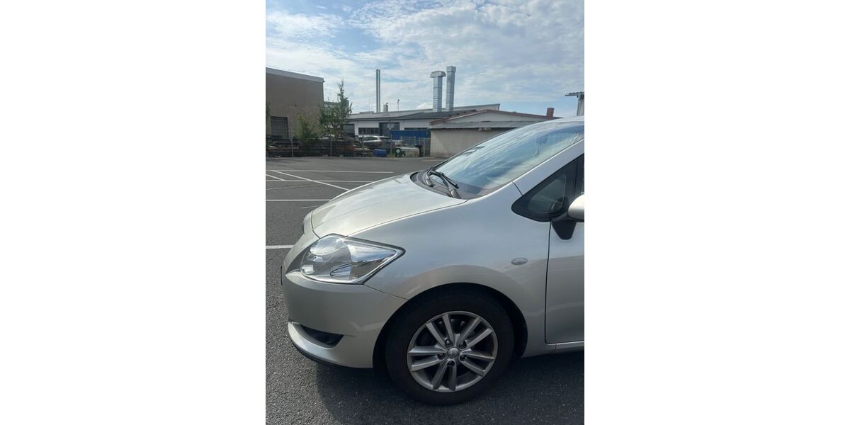 Toyota Auris 202.450 km 3.500 &euro; Nürnberg 90441