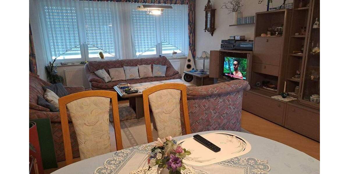 Etagenwohnung Adelsdorf - 4 Zimmer, 90 m&sup2;, 1.040&euro; | Angebot:25741981