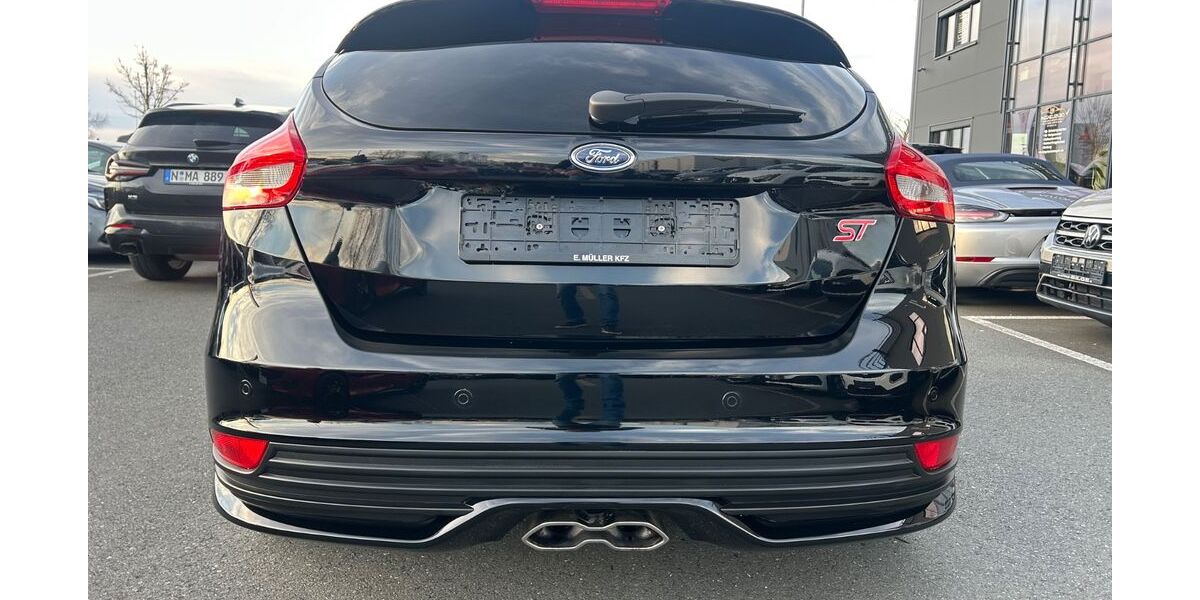 Ford Focus 182.545 km 8.950 &euro; Fürth 90763