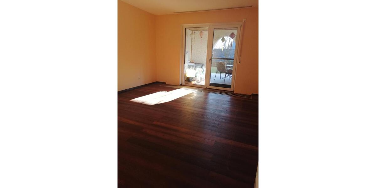 Mehrfamilienhaus, Wohnhaus Möhrendorf - 6.5 Zimmer, 198 m&sup2;, 2.200&euro; | Angebot:26306262
