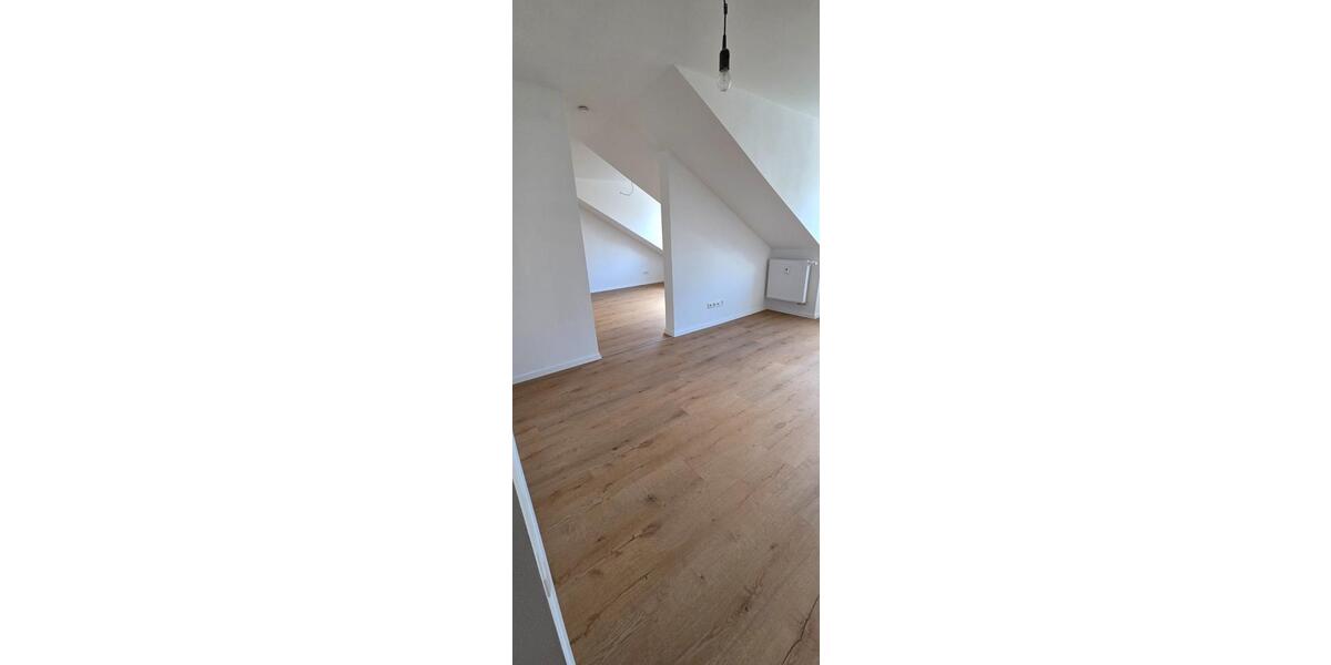 Dachgeschoßwohnung Erlangen Bruck - 2 Zimmer, 50 m&sup2;, 850&euro; | Angebot:25935681