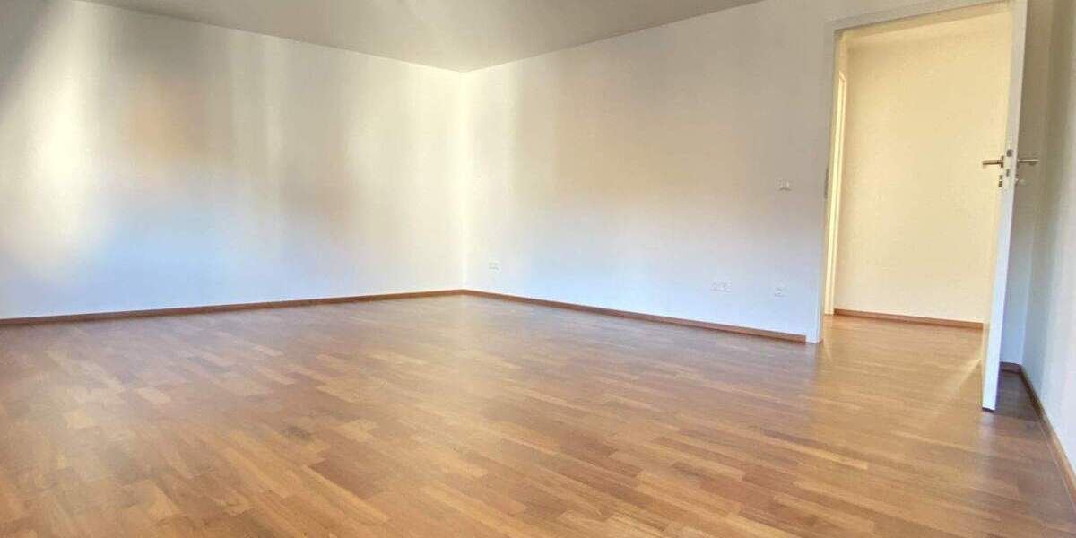 Etagenwohnung Zirndorf - 4 Zimmer, 120 m&sup2;, 399.000&euro; | Angebot:25671026