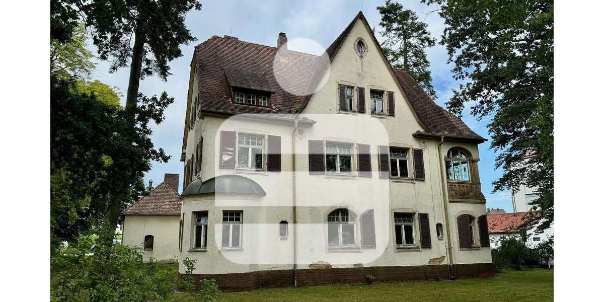 Einfamilienhaus Höchstadt - 11 Zimmer, 312 m&sup2;, 495.000&euro; | Angebot:24362460