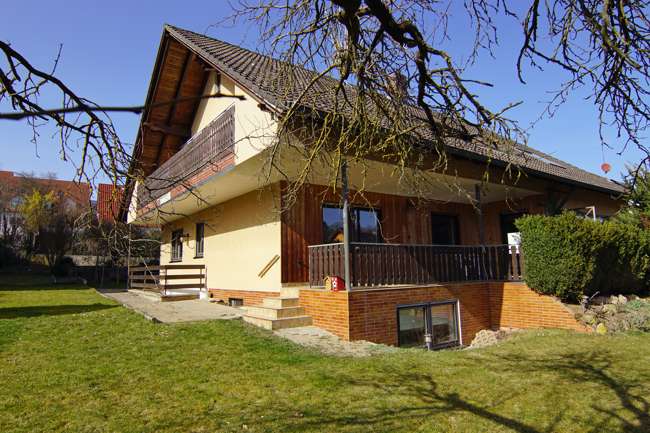 Einfamilienhaus Roßtal - 8 Zimmer, 254 m&sup2;, 699.000&euro; | Angebot:20930796