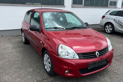 Renault Clio 34.000 km 2.990 &euro; Nürnberg 90431