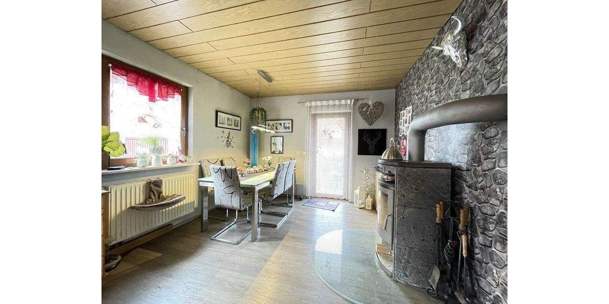 Einfamilienhaus Lauf - 4 Zimmer, 111 m&sup2;, 418.000&euro; | Angebot:25743115