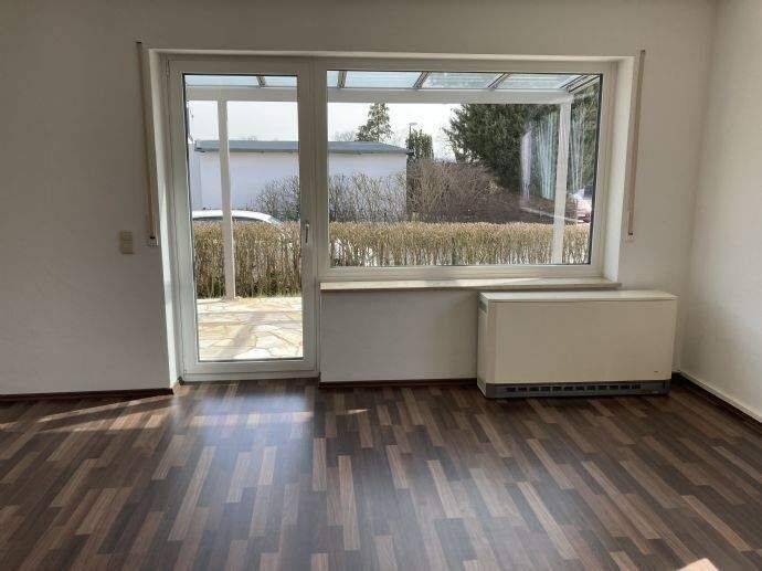 Etagenwohnung Erlangen Hüttendorf - 3 Zimmer, 100 m&sup2;, 950&euro; | Angebot:26841804