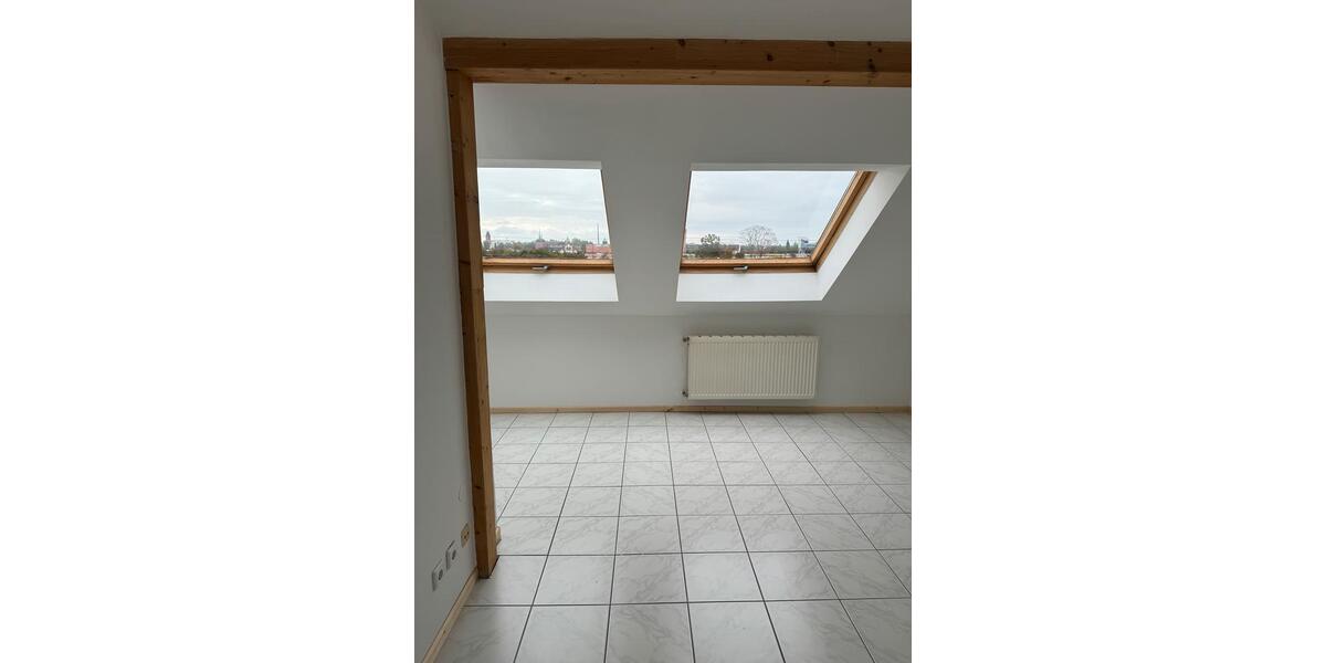 Dachgeschoßwohnung Nürnberg Sankt Leonhard - 2 Zimmer, 42 m&sup2;, 140.000&euro; | Angebot:24378998