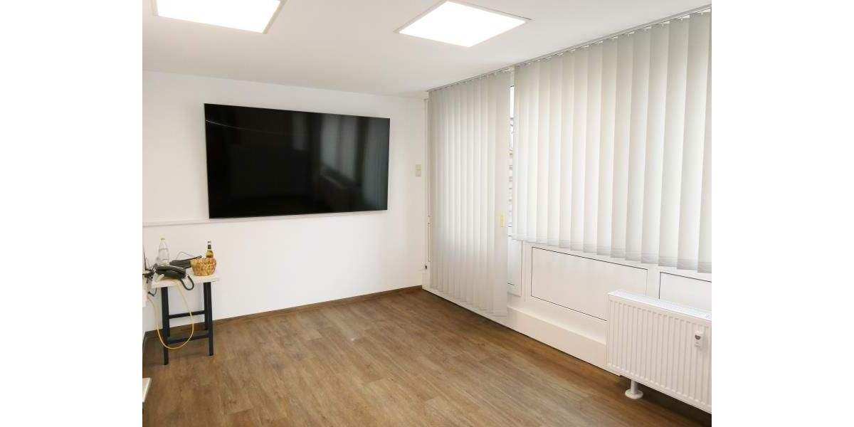 Gewerbeobjekt Nürnberg Lorenz - 8 Zimmer, 182 m&sup2;, 2.002&euro; | Angebot:25775667