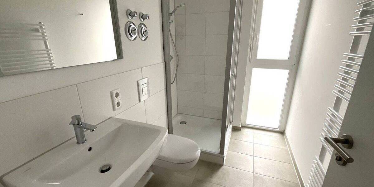 Etagenwohnung Nürnberg Schweinau - 4 Zimmer, 96 m&sup2;, 1.565&euro; | Angebot:26573061